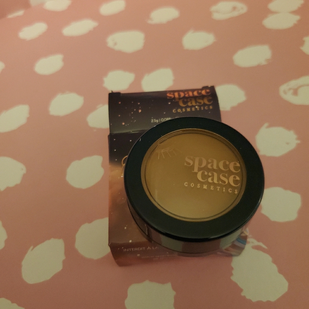 SPACE CASE COSMETICS

Fakecation Bronzer